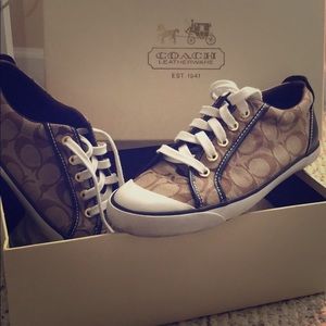 Authentic coach tennis shoes